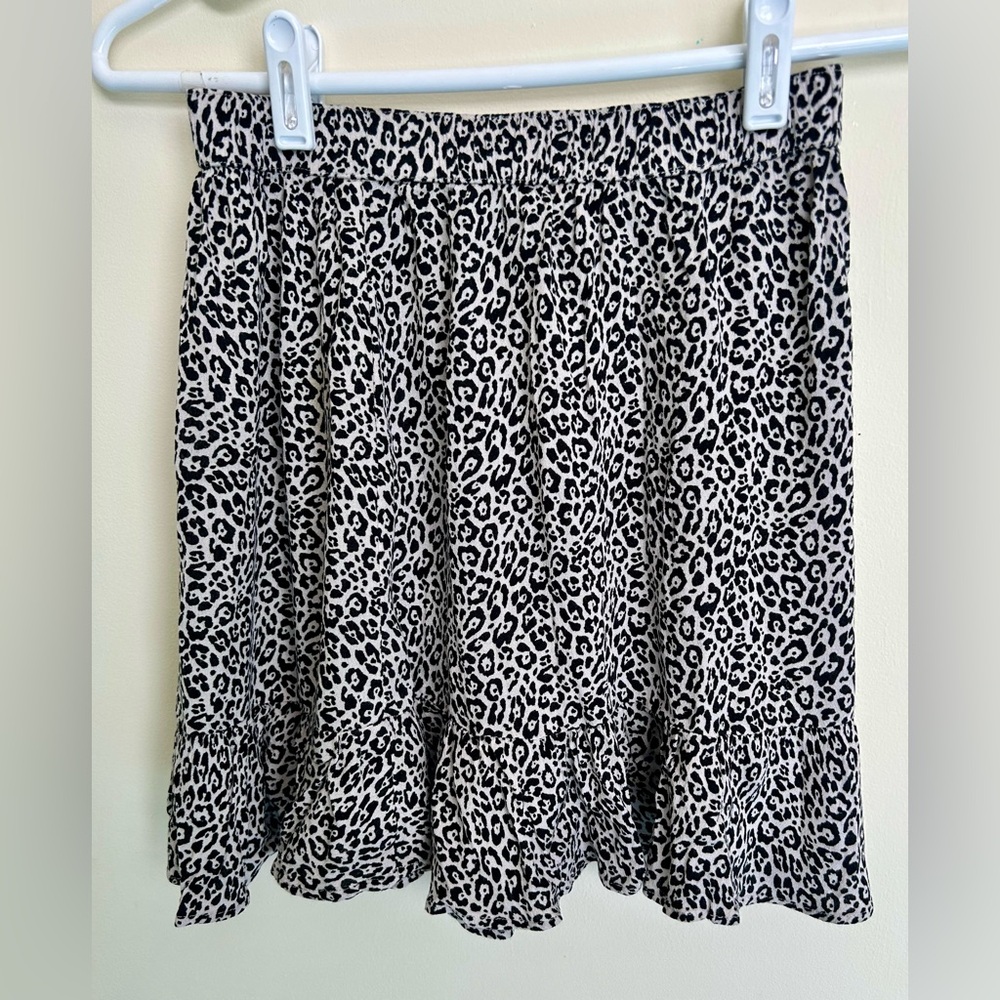 American Eagle leopard print skirt